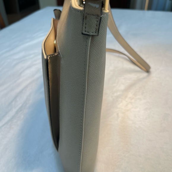 Calvin Klein crossbody bag saffiano leather beige - Picture 5 of 8